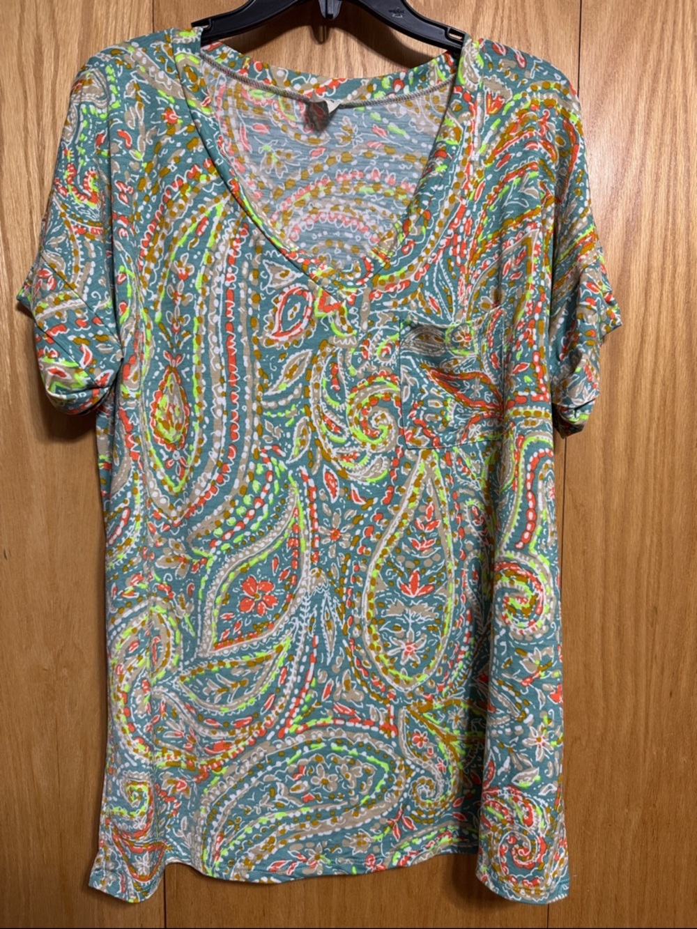 Sew In Love Multicolor Paisley V-Neck Short Sleeve Top